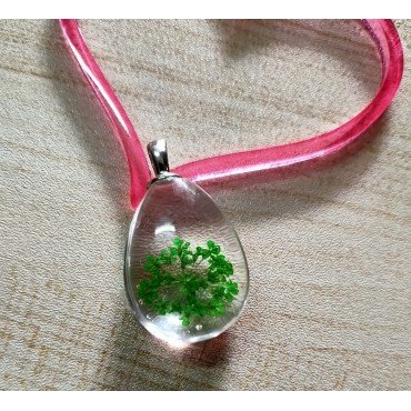 Natural Flower Drop Necklace Pendant (Green)